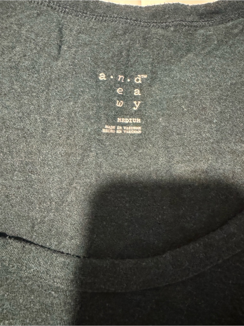 Bundle of 6 womens medium tshirts - Picture 7 of 7